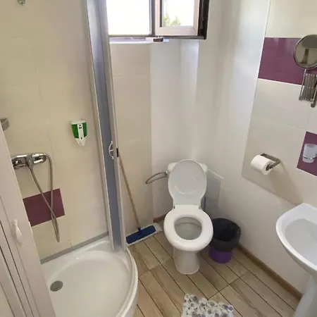 Konukevi Casa De La 3*