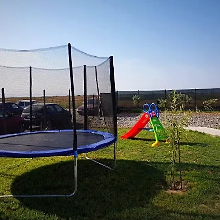 Konukevi Casa De La 3*